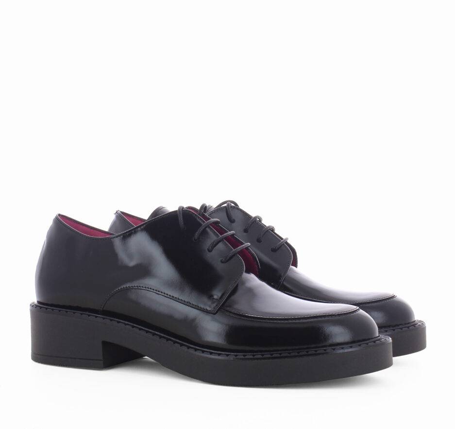 Le Babe MOCASSINI ALLACCIATI IN SPAZZOLATO NERO Sconto