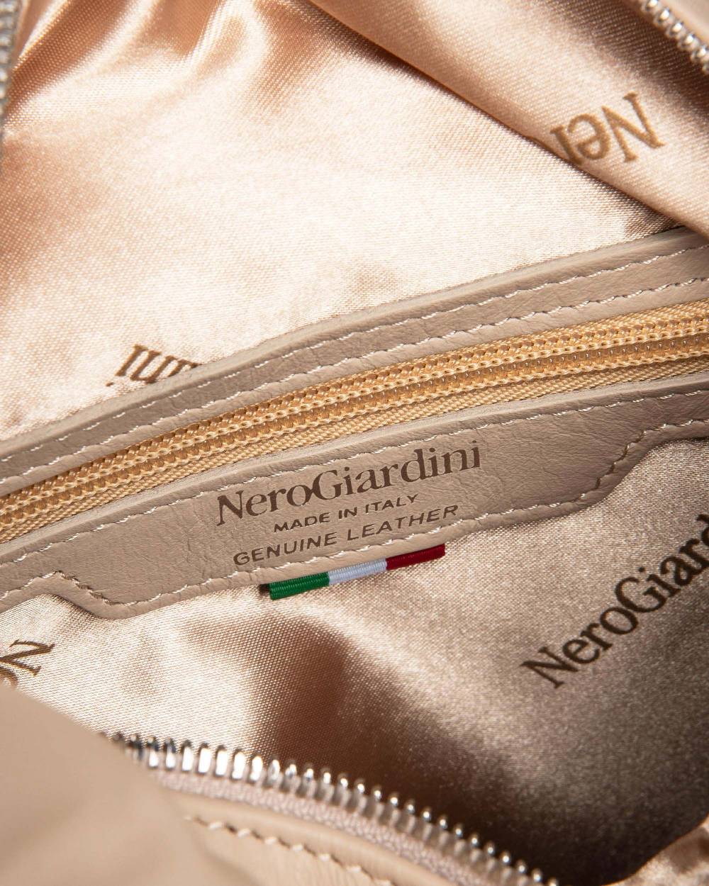 NeroGiardini Art. E443715D Sconto