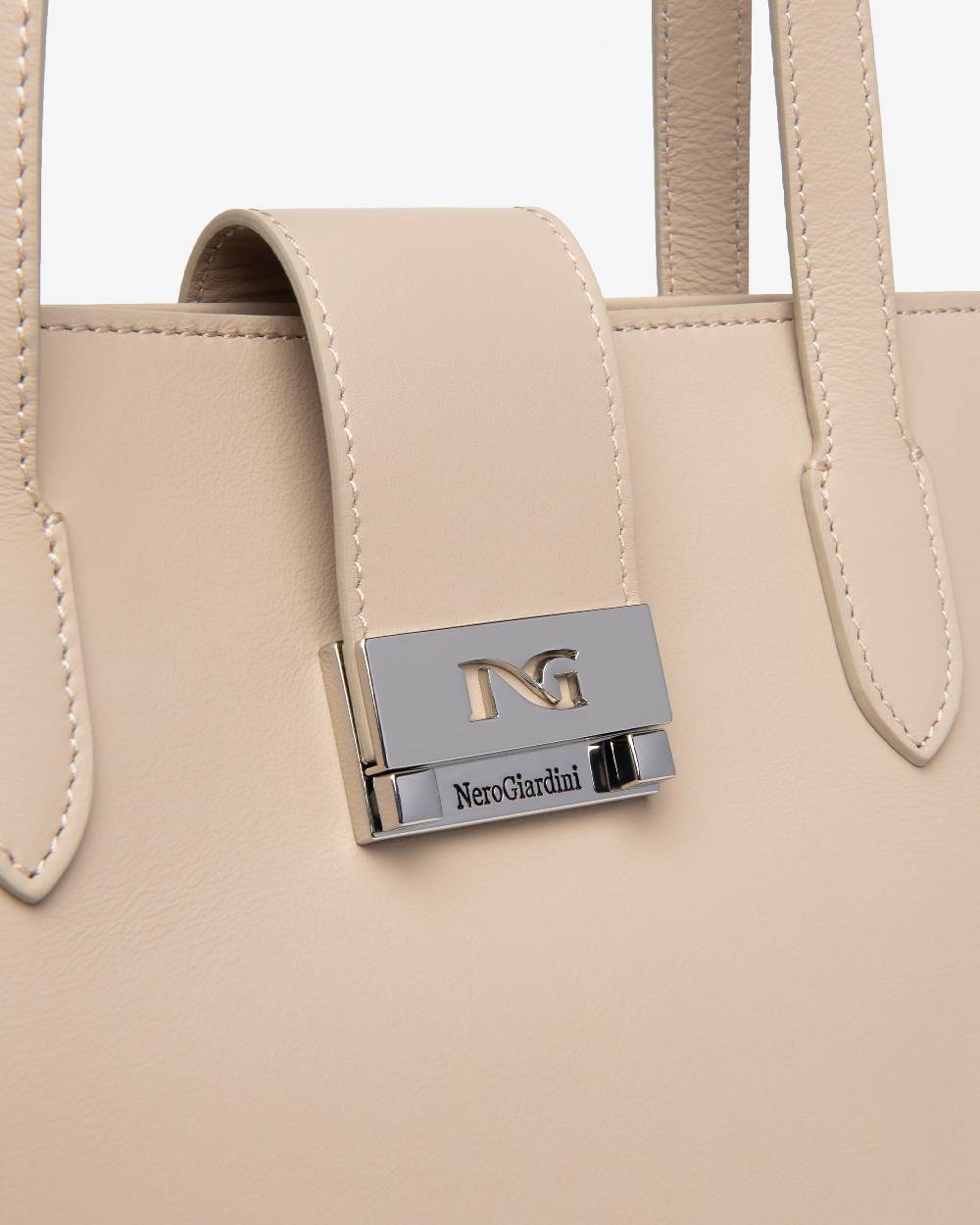 NeroGiardini Art. E443714D Online