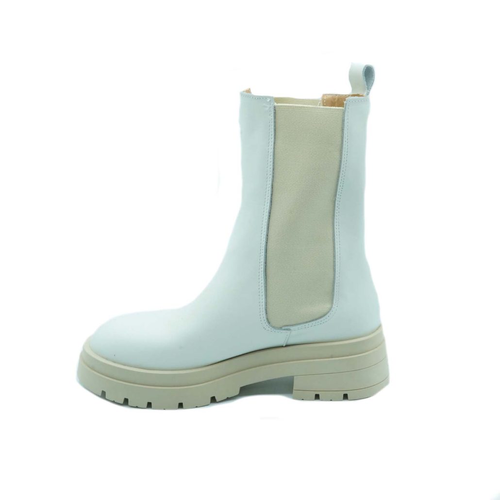 Lea Gu biker in nappa, elastici laterali, occhiello posteriore, fondo gomma 40mm Offerte speciali
