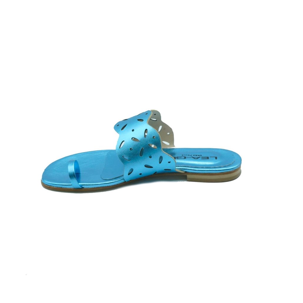 Lea Gu ciabattina infradito in nappa laminata, fascia frontale, tacco 10mm Offerta