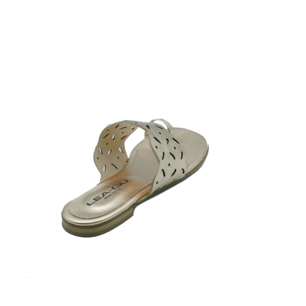 Lea Gu ciabattina infradito in nappa laminata, fascia frontale, tacco 10mm Offerta