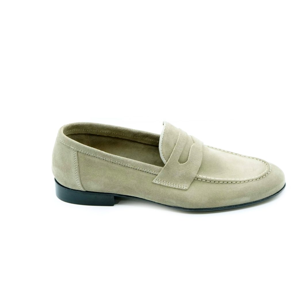 Lea Gu mocassino in camoscio, bocca di leone frontale, tacco 20mm Outlet