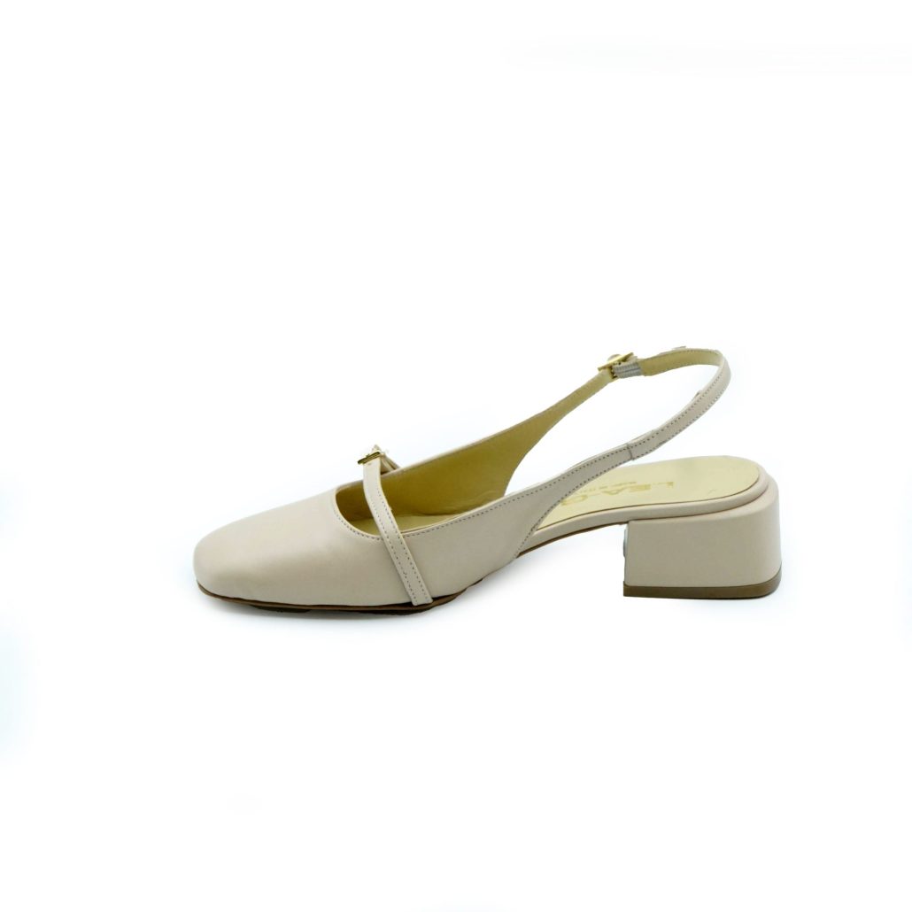 Lea Gu slingback in nappa, punta quadrata, cinturino frontale, tacco 35mm In Saldo