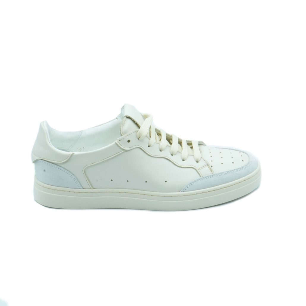 Lea Gu sneakers in nappa, allacciatura frontale, tallone in contrasto, fondo gomma 30mm Qualità