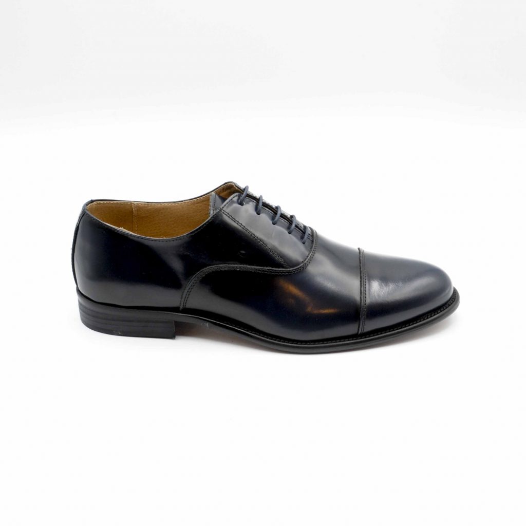 Lea Gu scarpa in vernice allacciatura frontale e taglio in punta, tacco 25 mm Hotsell