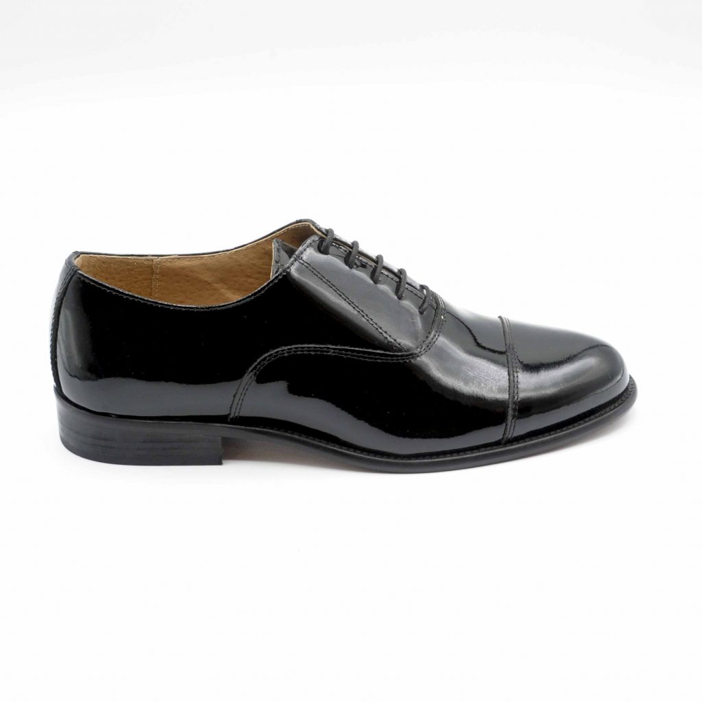 Lea Gu scarpa in vernice allacciatura frontale e taglio in punta, tacco 25 mm Hotsell
