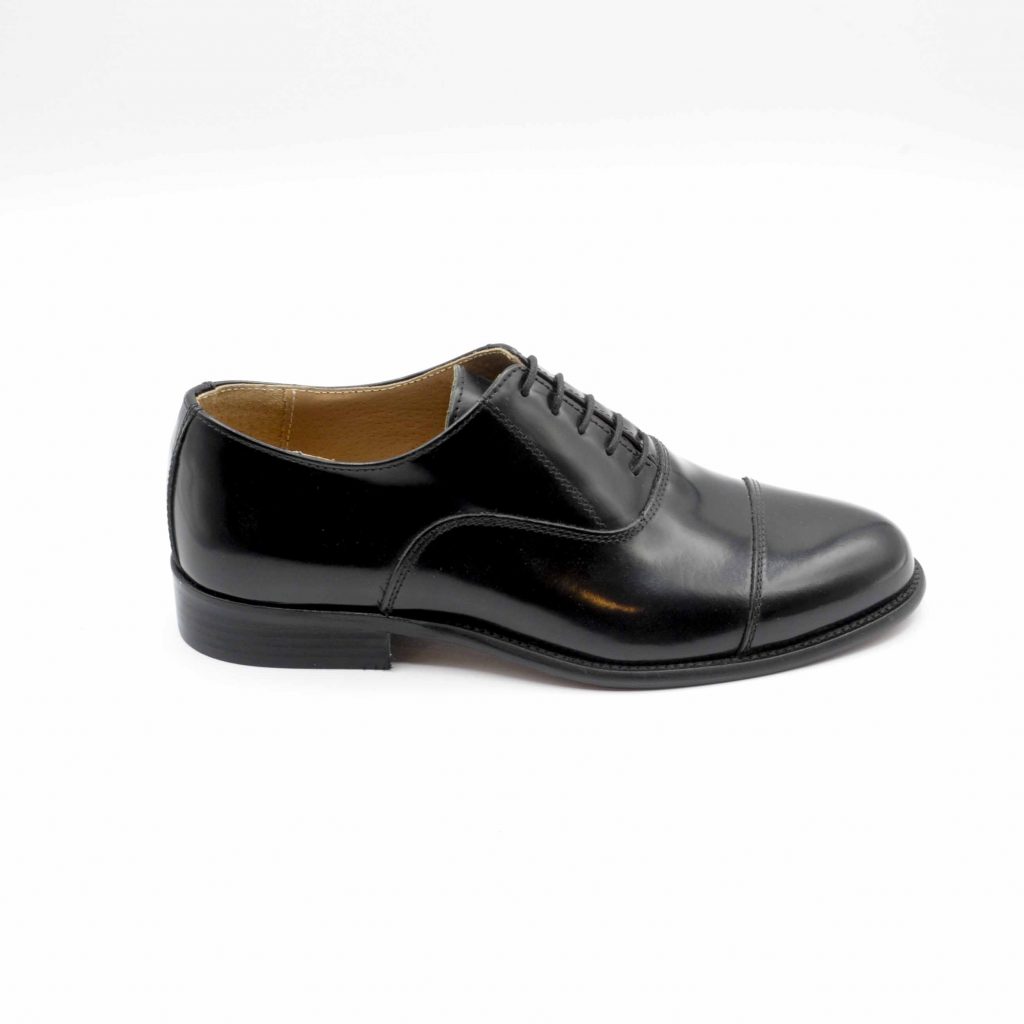Lea Gu scarpa in vitello abrasivato con allacciatura frontale e taglio in punta, tacco 25 mm