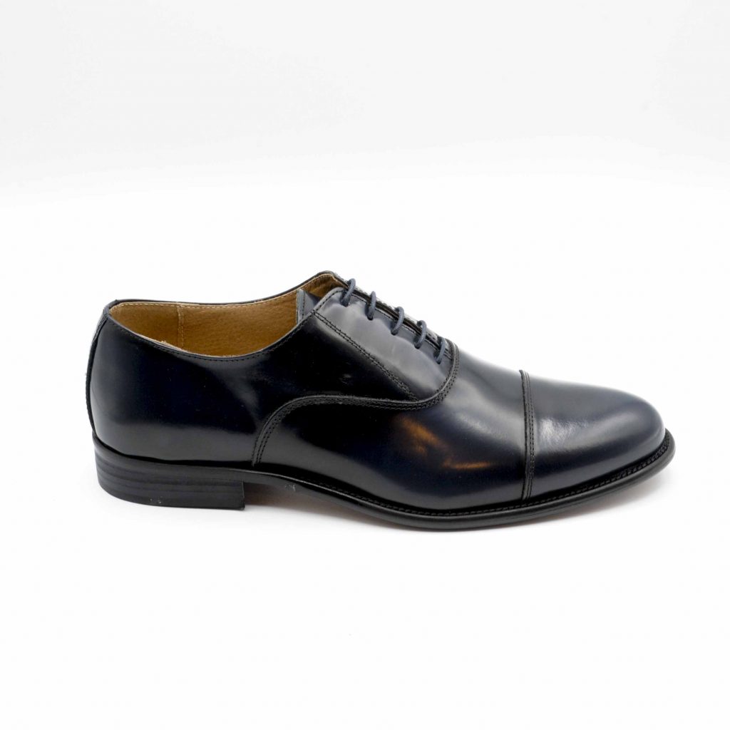 Lea Gu scarpa in vitello abrasivato con allacciatura frontale e taglio in punta, tacco 25 mm Vendita Economica