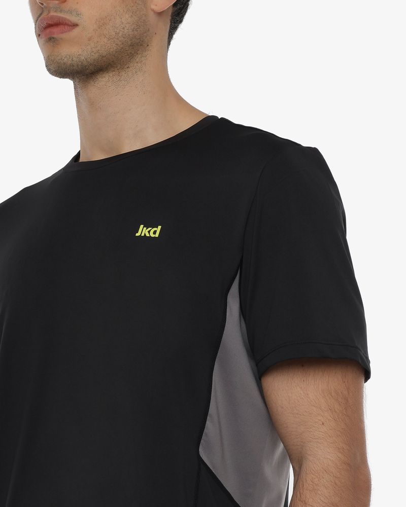 Jaked T. SHIRT MANICA CORTA ACTION In Saldo