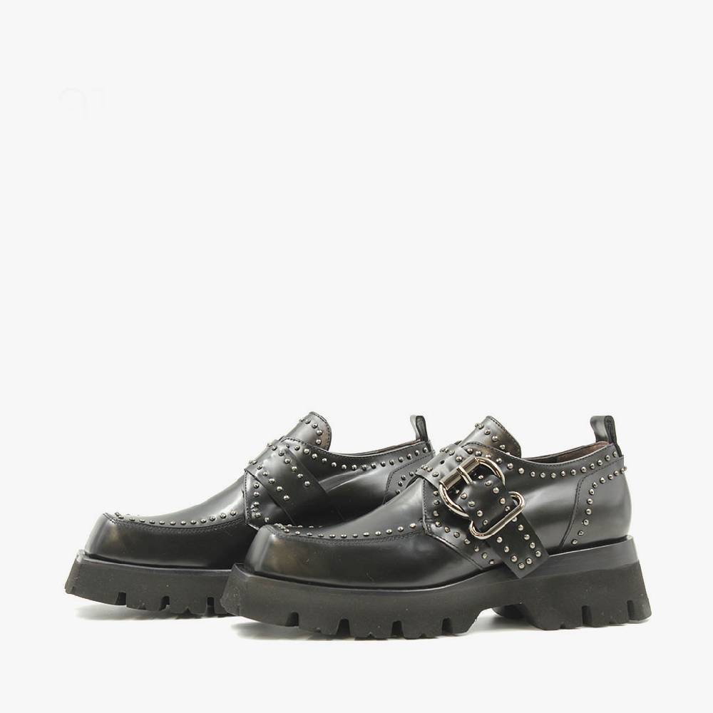 Laura Bellariva Scarpa old school con borchie