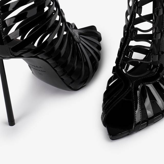 Le Silla Stivaletto gladiatore vernice nero con listini Qualità