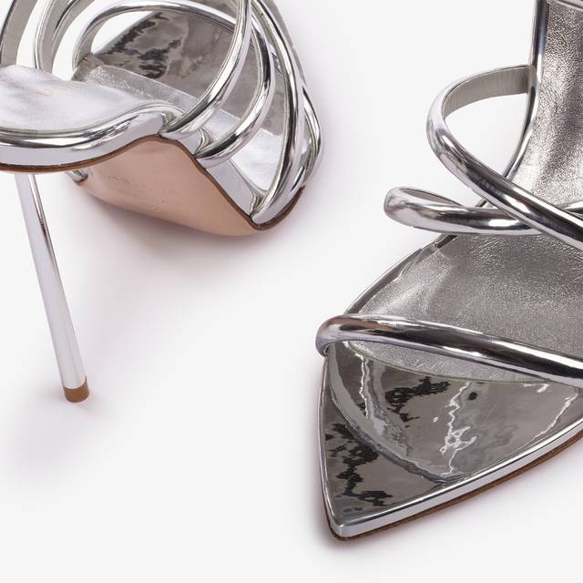 Le Silla Sandalo con fasce incrociate metallizzato argento Qualità
