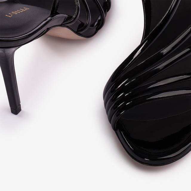 Le Silla Sandalo vernice nero In Linea