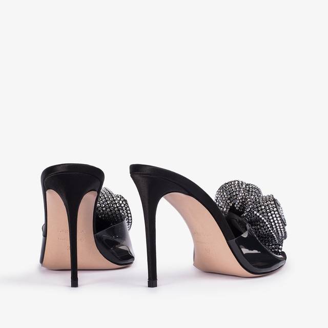 Le Silla Sandalo raso e plexy nero e Cristalli In Vendita