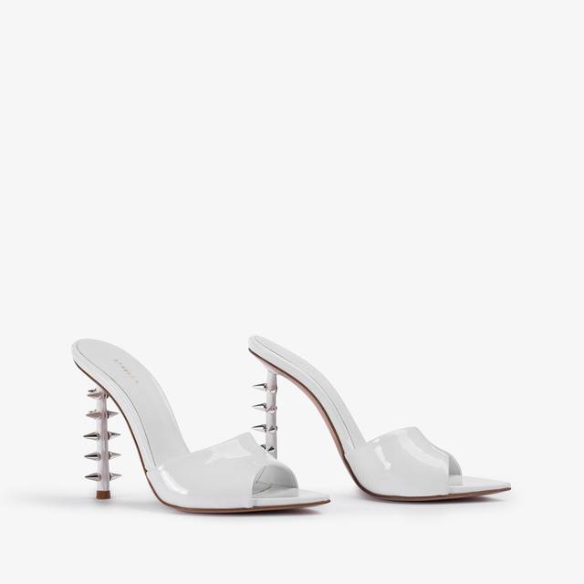 Le Silla Sandalo mule vernice bianco con borchie Offerta natalizia