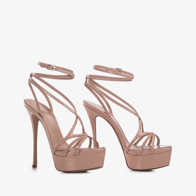 Le Silla Sandalo con plateau vernice nude skin Limitato a 3 giorni