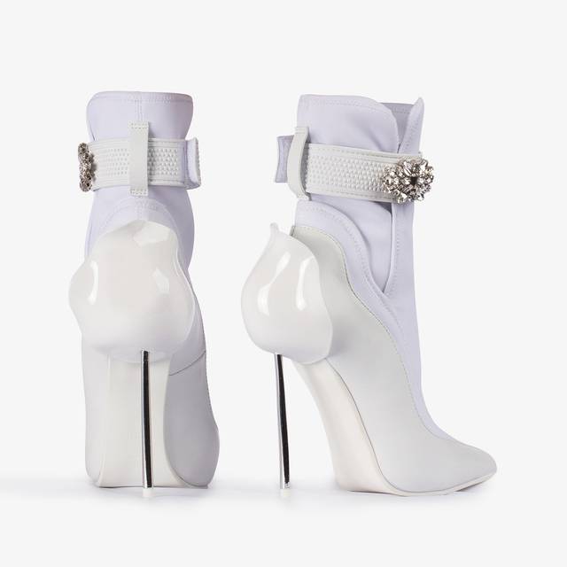 Le Silla Stivaletto pelle e tessuto bianco con Cristalli argento Fino al 55% di sconto