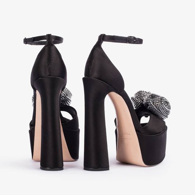 Le Silla Sandalo con plateau raso nero e Cristalli argento Fino al 55% di sconto