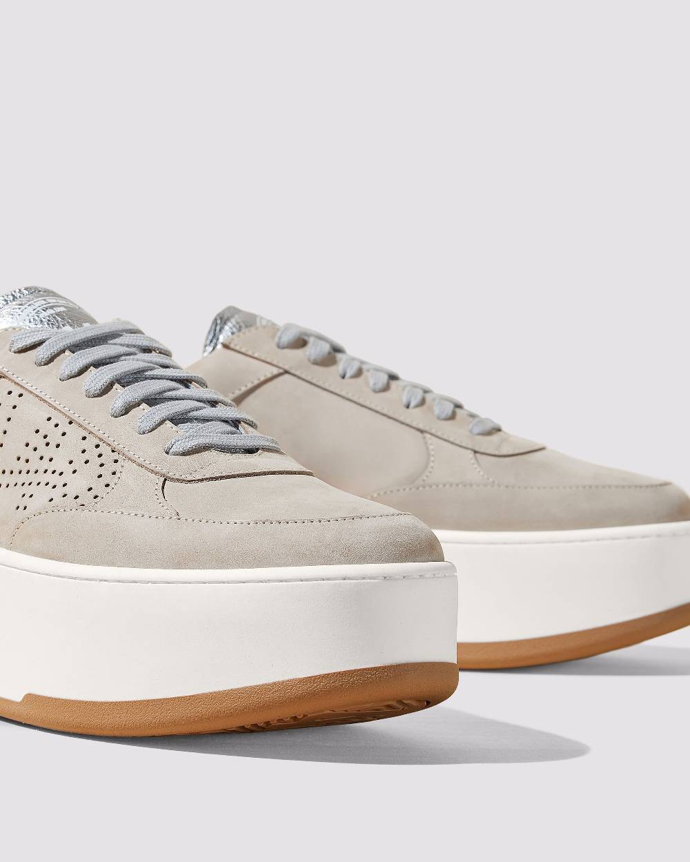 P448 Empire Neutral Sconto