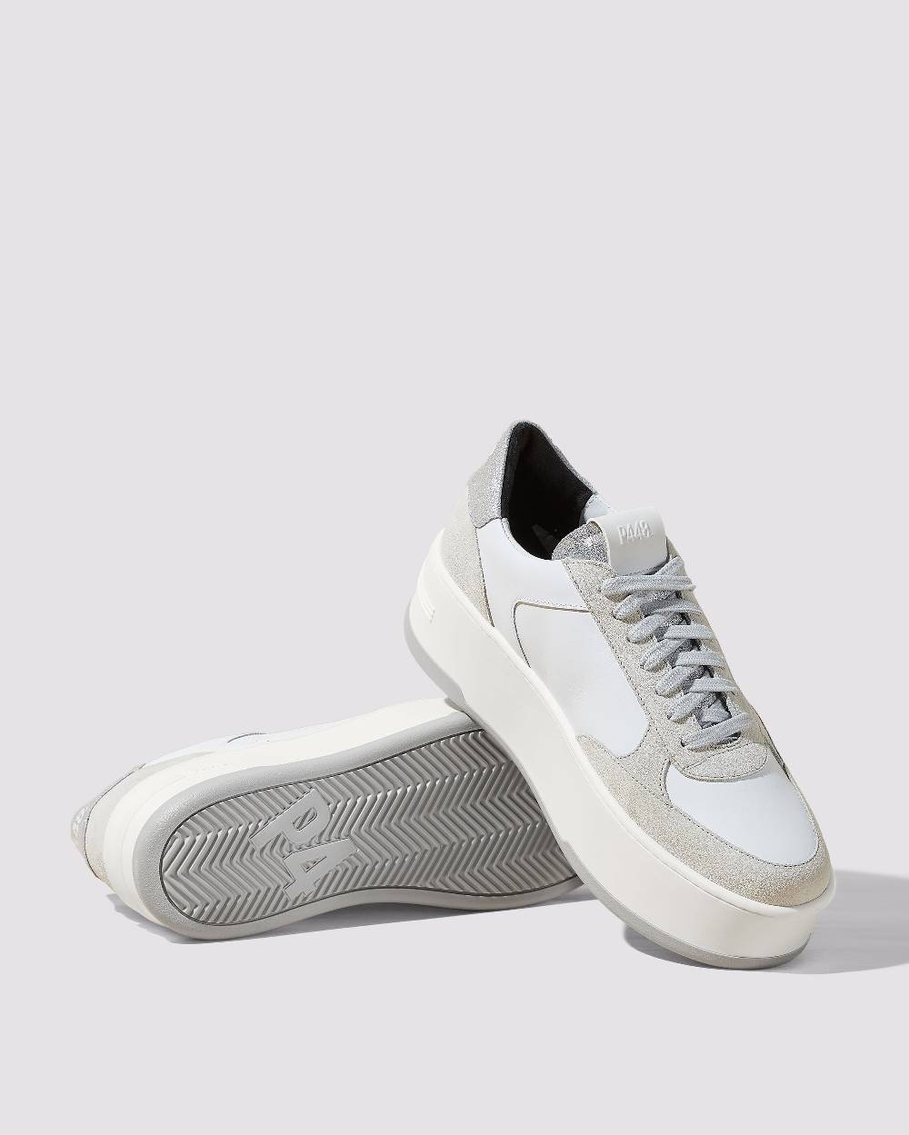P448 Empire White/Silver Offerta