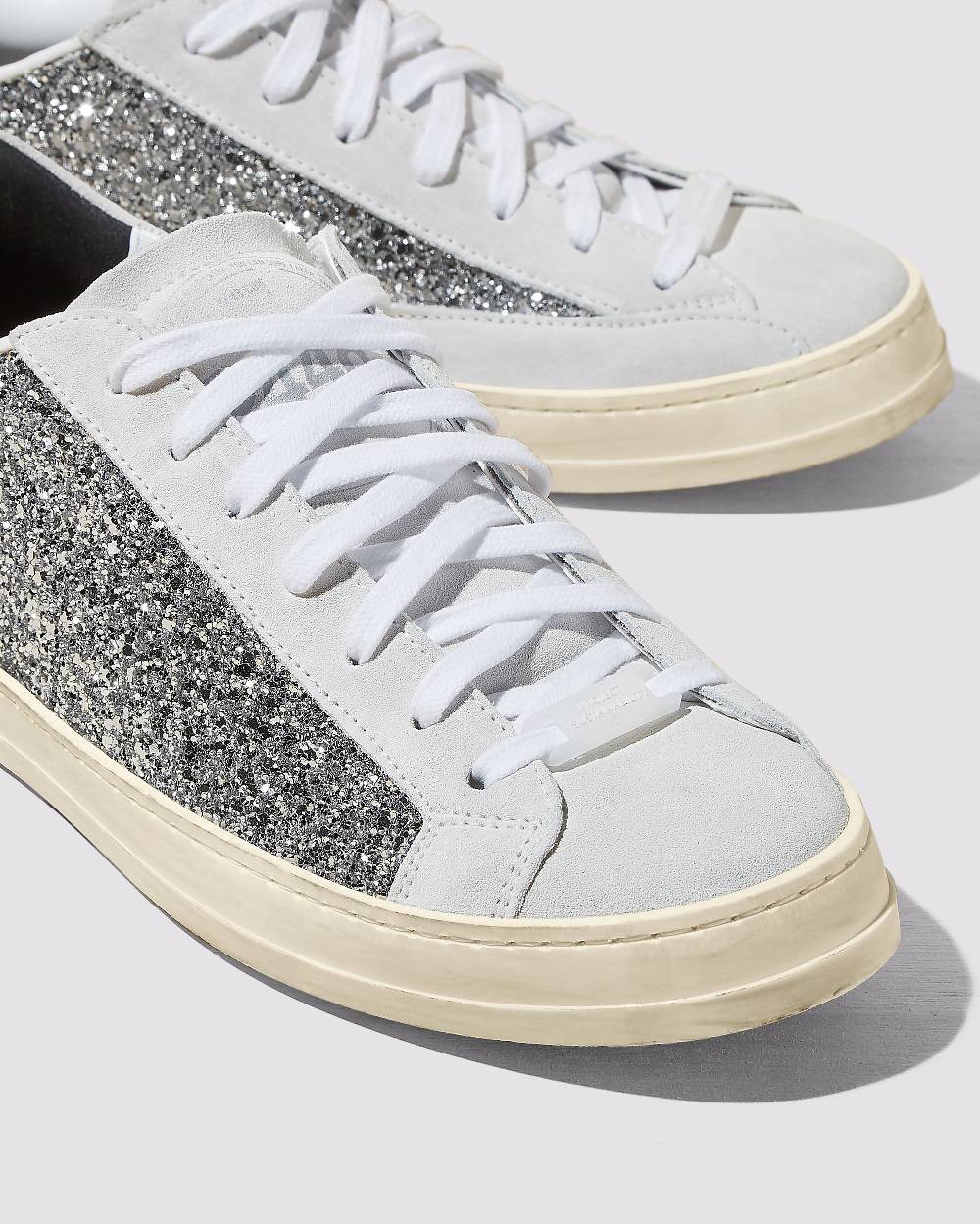 P448 John Recycled White/Silver Presa