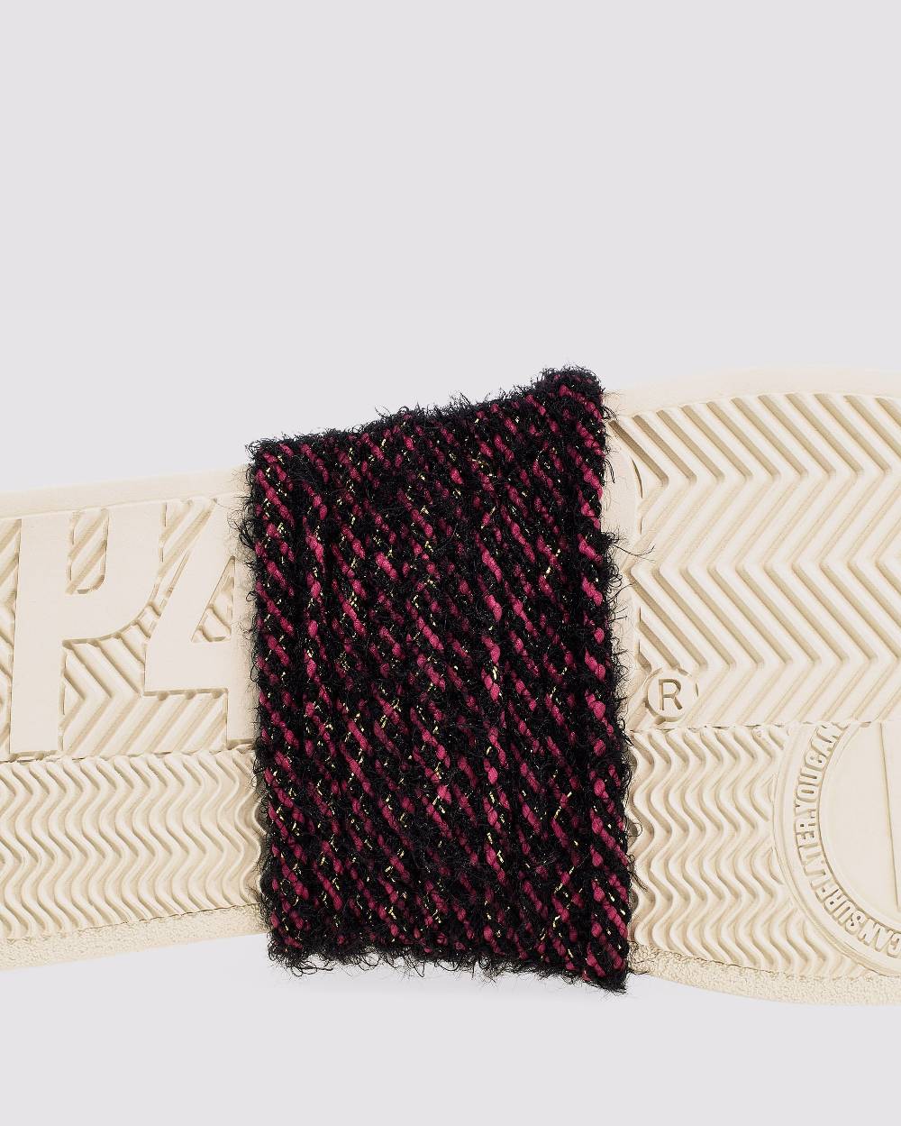 P448 Shoelaces Fuchsia/Black/Gold Offerte