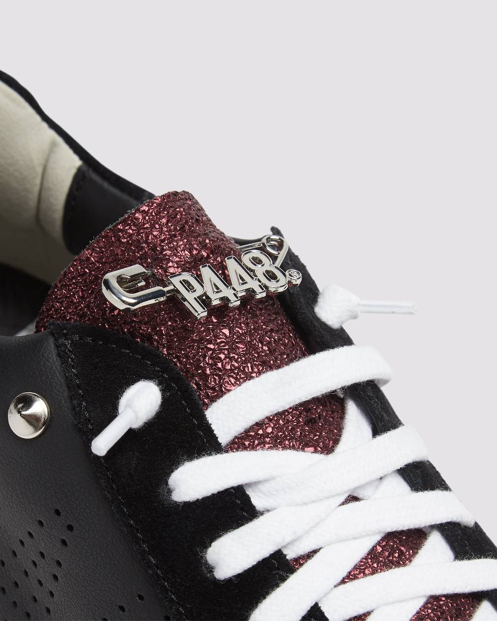 P448 Thea Platform Black/Stud In Saldo