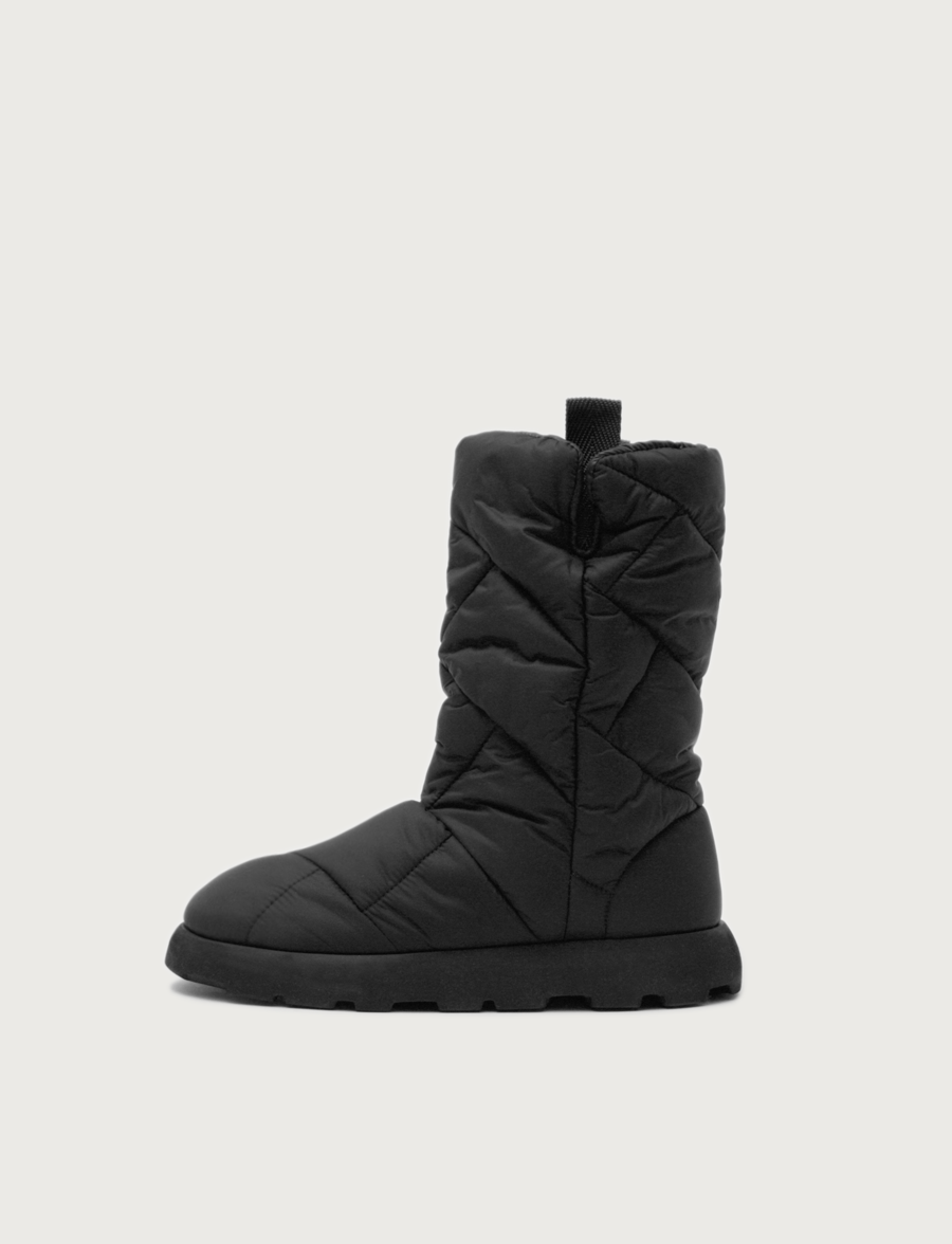 ﻿Piumestudio Alto Matte Black