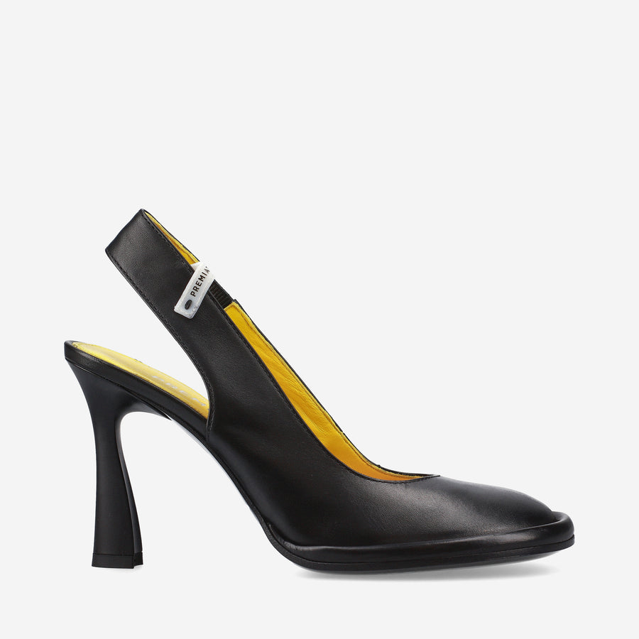 Premiata Chanel M6767A in pelle