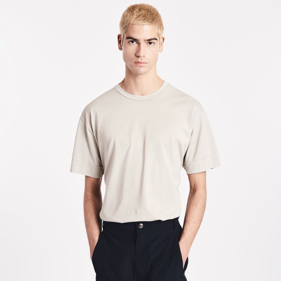 Premiata T-shirt con ricamo PR363705 Trasporto libero internazionale