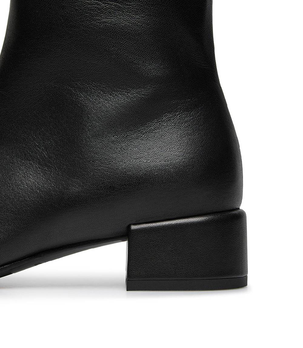 Loriblu Stivaletto nappa nero con dettagli in vernice Economico