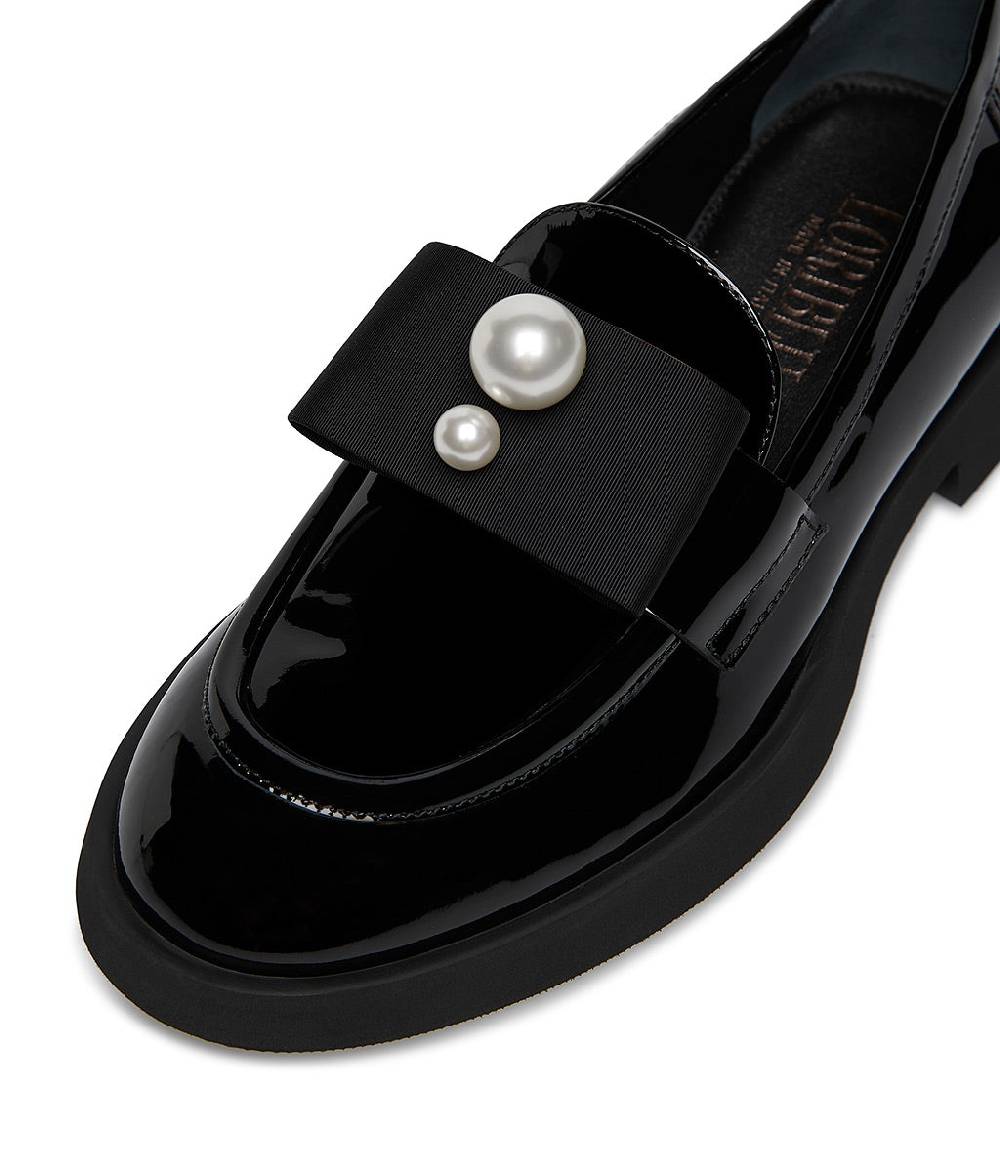 Loriblu Mocassino in vernice nera con gros-grain e perle In Vendita