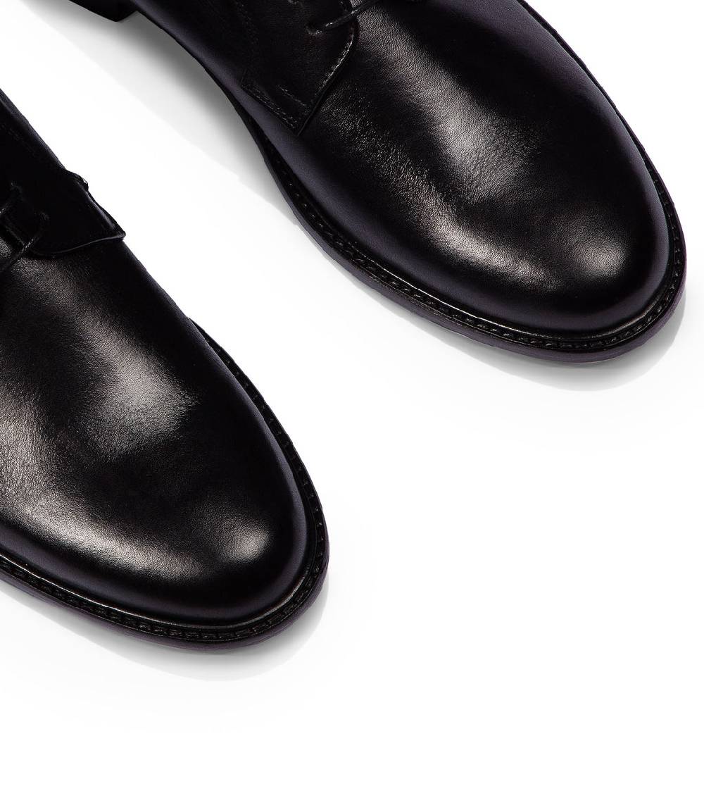 Loriblu Stringate derby in pelle nera Spedizione Gratuita