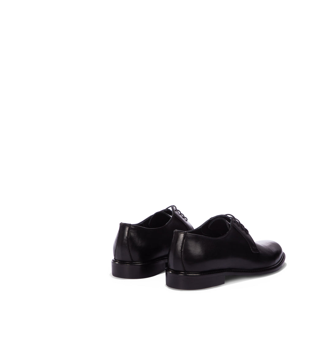 Loriblu Stringate derby in pelle nera Spedizione Gratuita