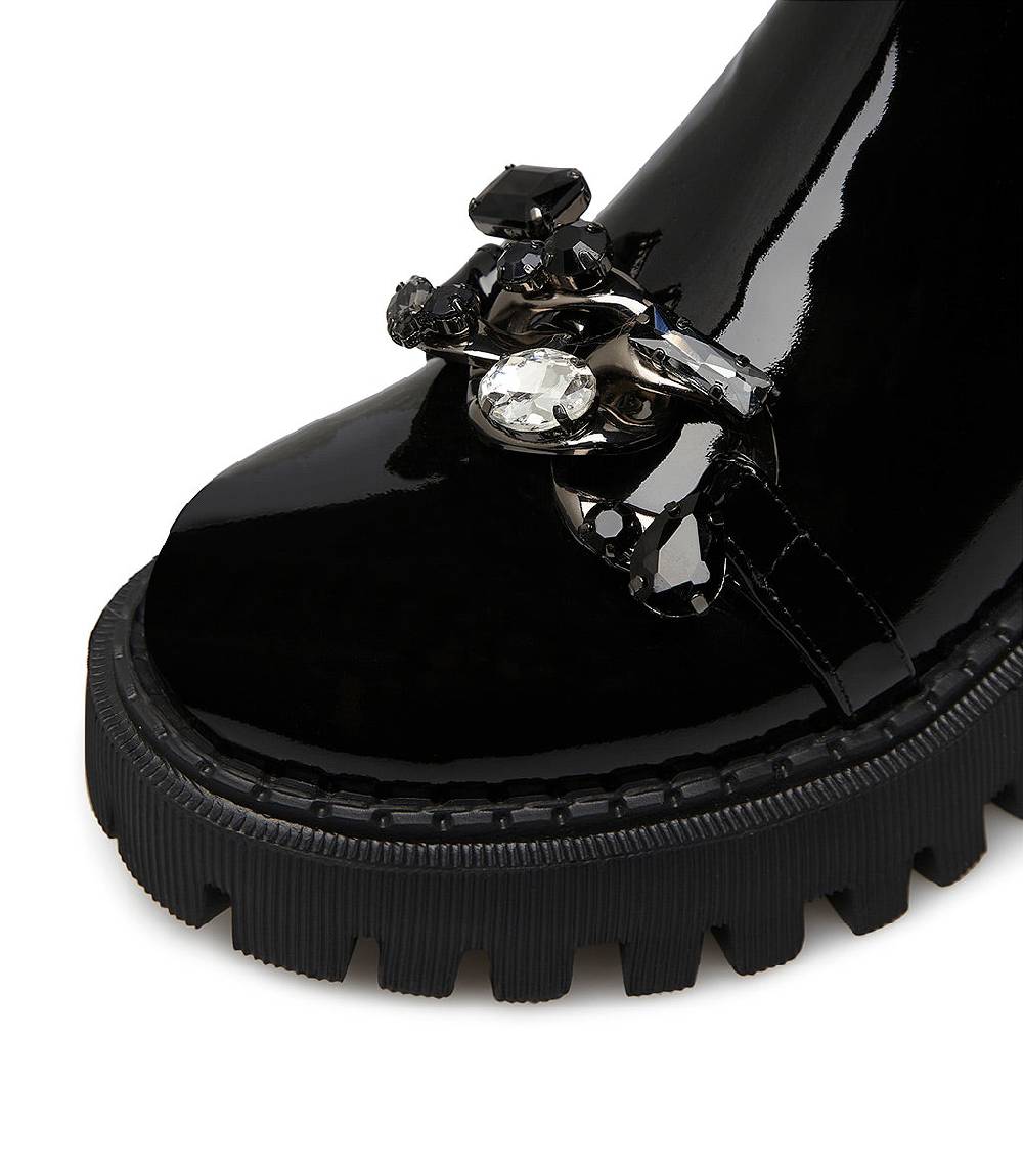 Loriblu Stivaletto in vernice nera con pietre Offerte