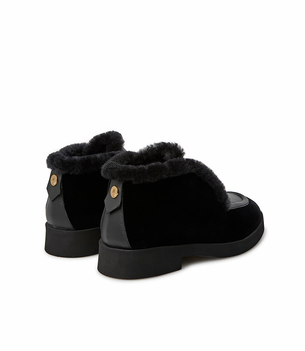 Loriblu Mocassini in camoscio e nappa nera con fodera shearling 2025