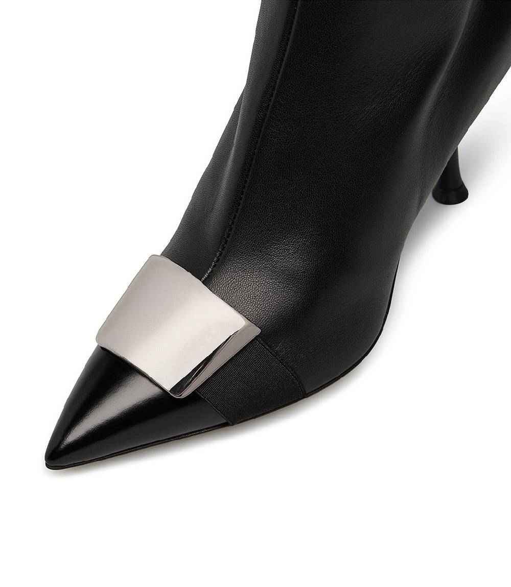 Loriblu Stivaletto in nappa nera con placca Logo metal Promozione Limitata