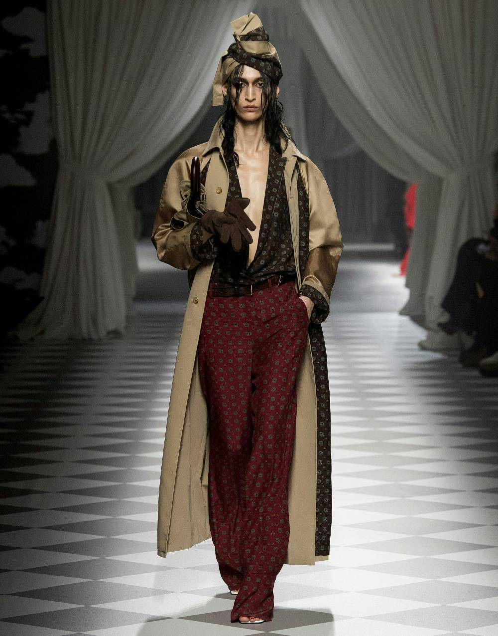Love Moschino Trench reversibile in gabardina e raso Saldi
