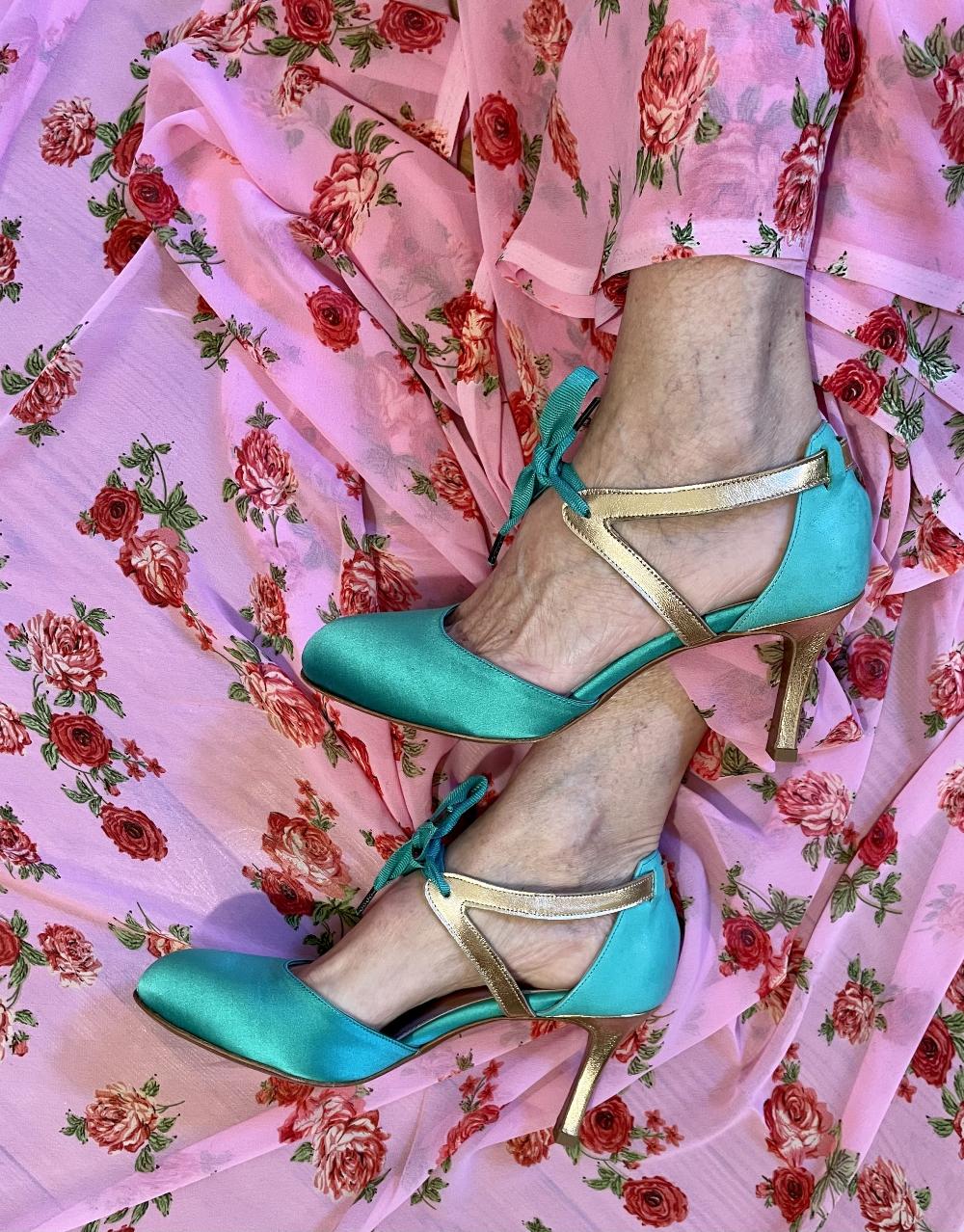 Rose'S Roses Carmen Emerald Saldi Di Fabbrica