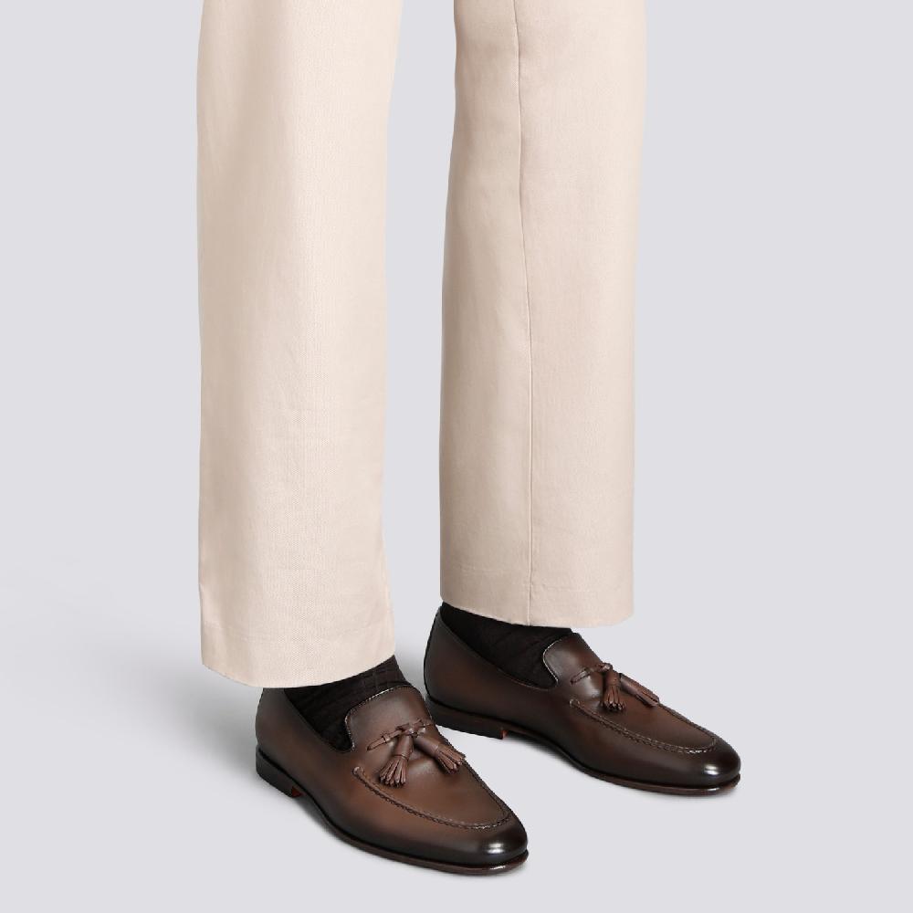 Santoni Mocassino con nappe da uomo in pelle anticata marrone In Saldo