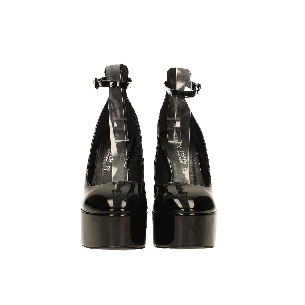 Tata Italia Décolleté platform in vernice. Made in Italy. Tacco alto 13.5cm Vendita Calda