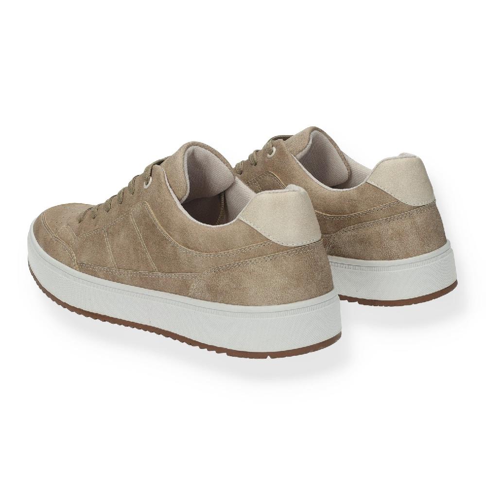 Tata Italia Sneakers con suola dentellata In Linea