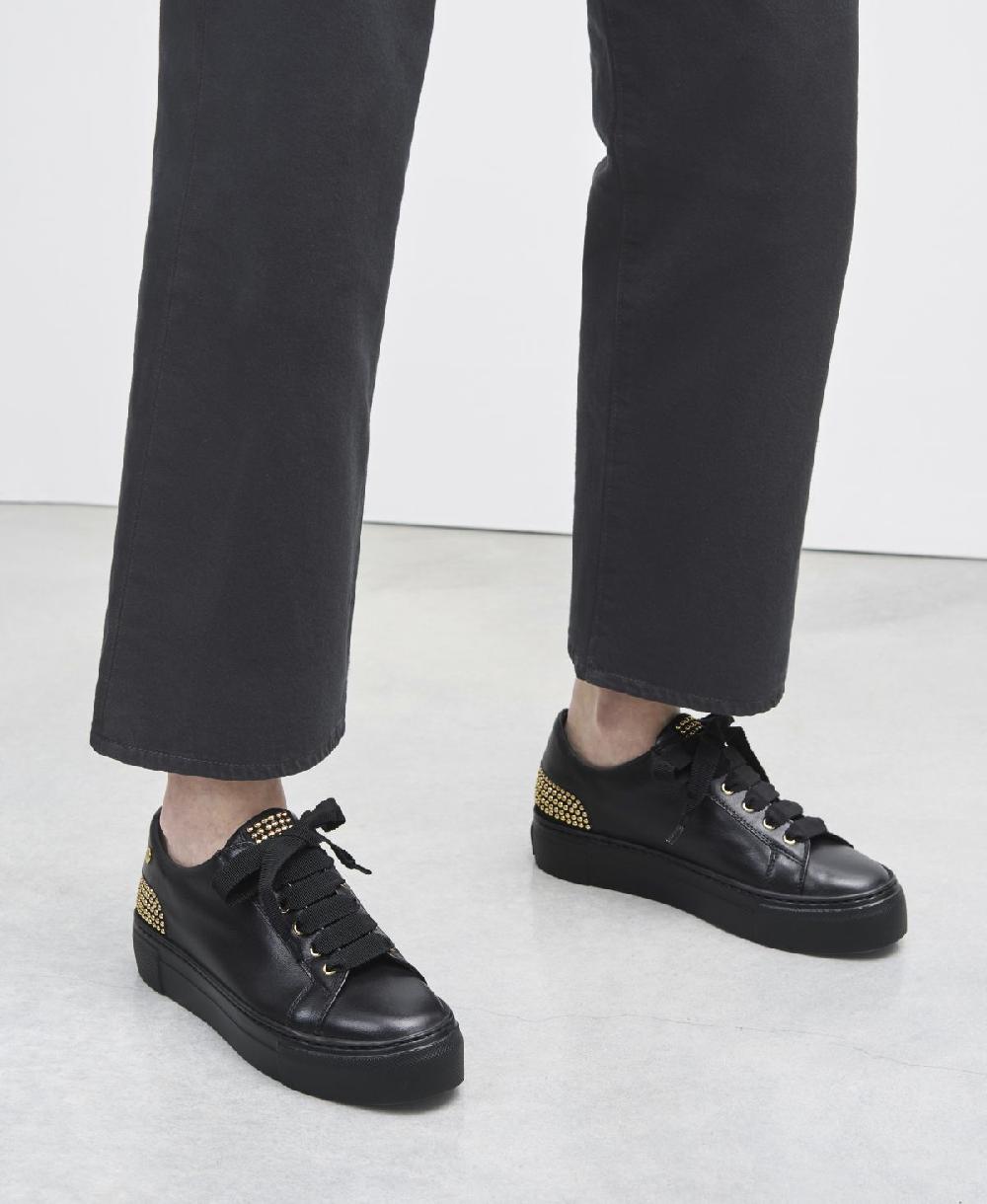 Agl Sneaker con borchie sul tallone Nero Stella Novità
