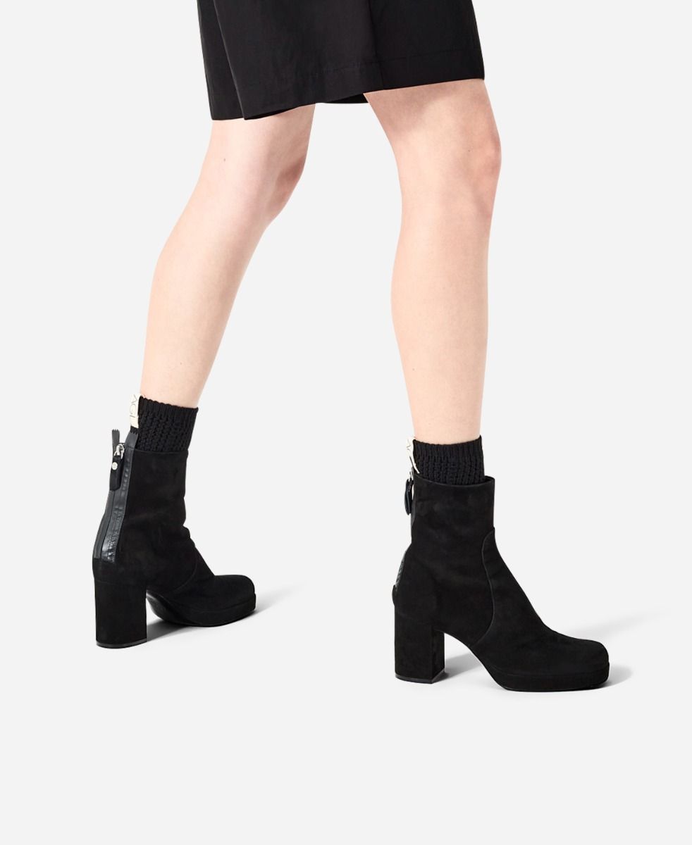 Agl Stivaletto in velour Nero BETTY Moda