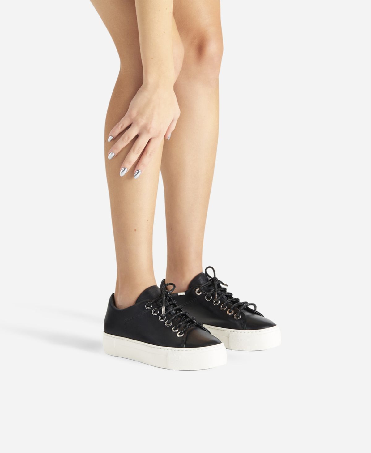 Agl Sneaker con lacci gioiello Nero Crystal In Vendita