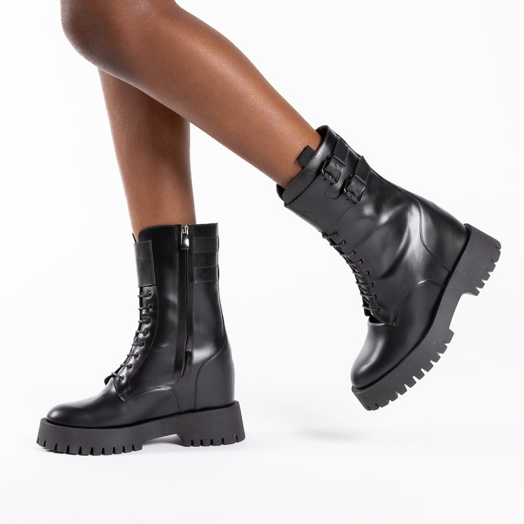 ﻿Unlace COMBAT Moda