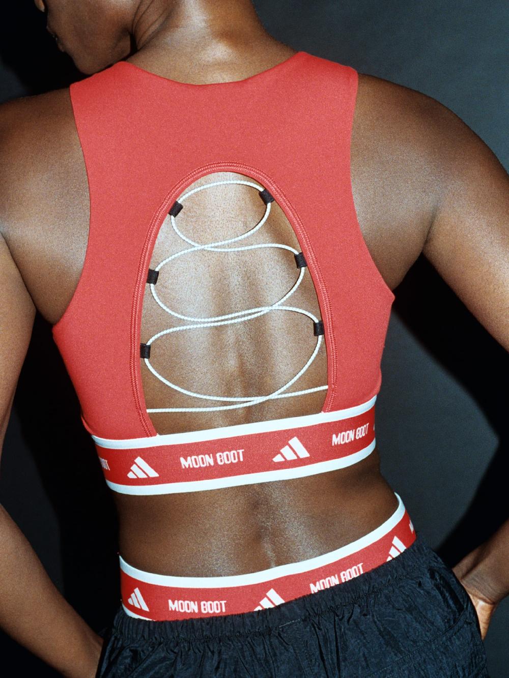 Moon Boot Crop top rosso adidas x Moon Boot